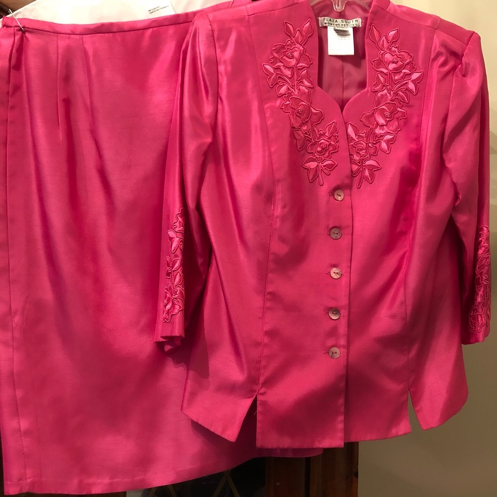Petite 2 pc skirt set